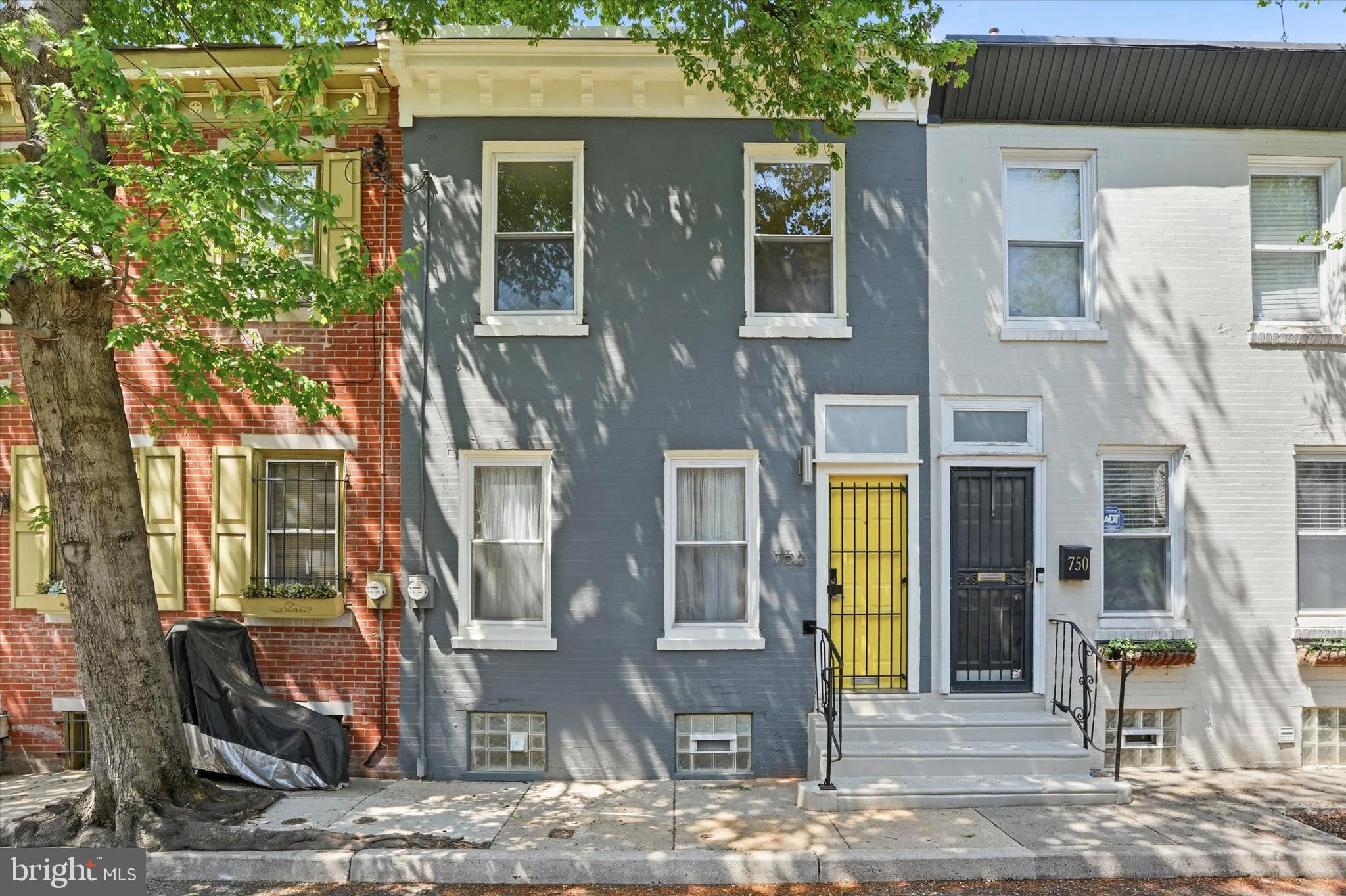 752 S HARSHAW STREET