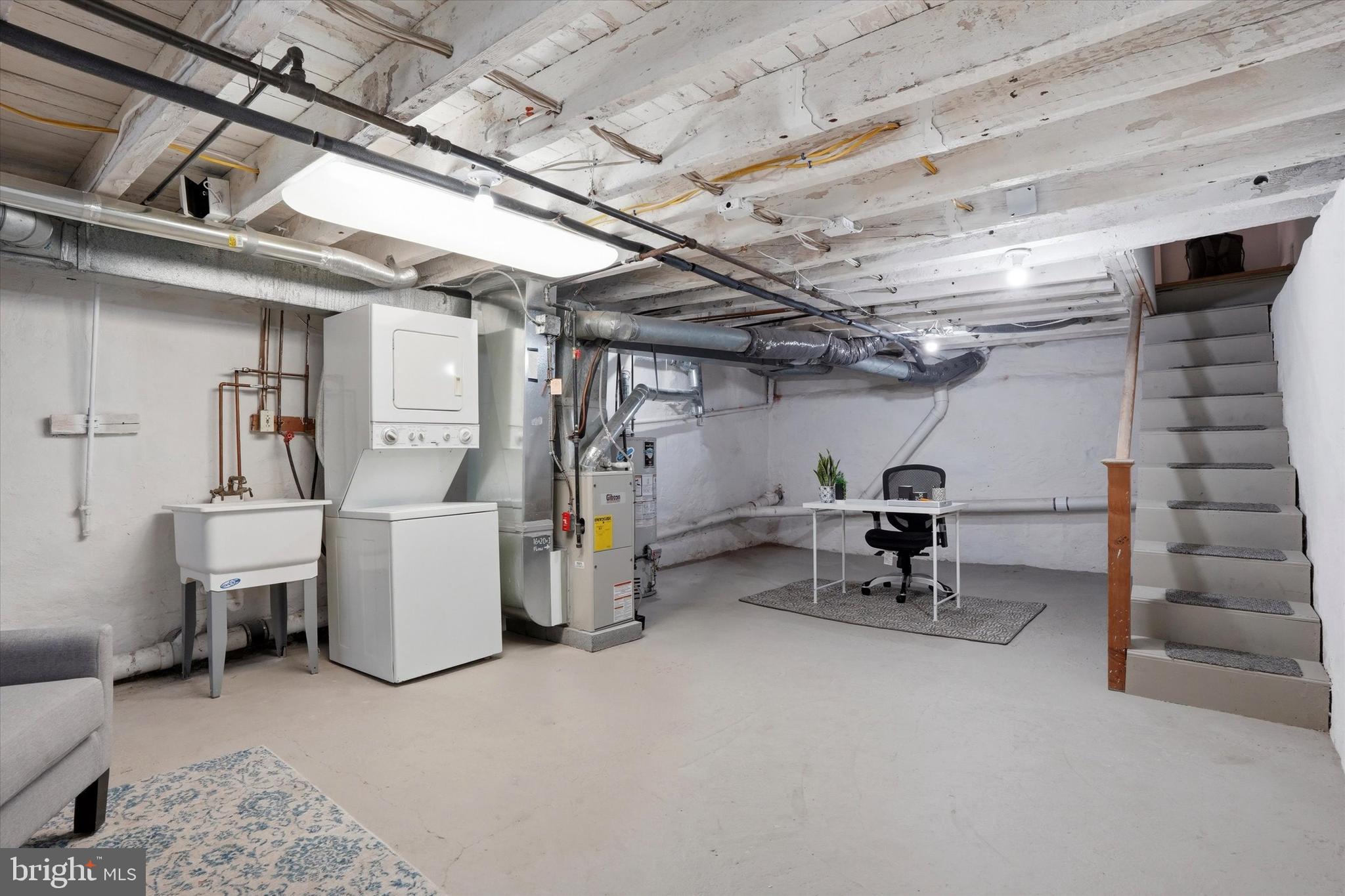 752 S HARSHAW STREET