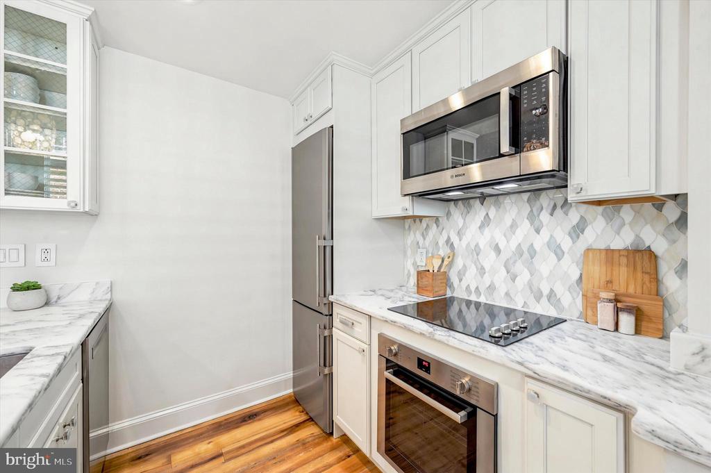 328 SPRUCE STREET 5