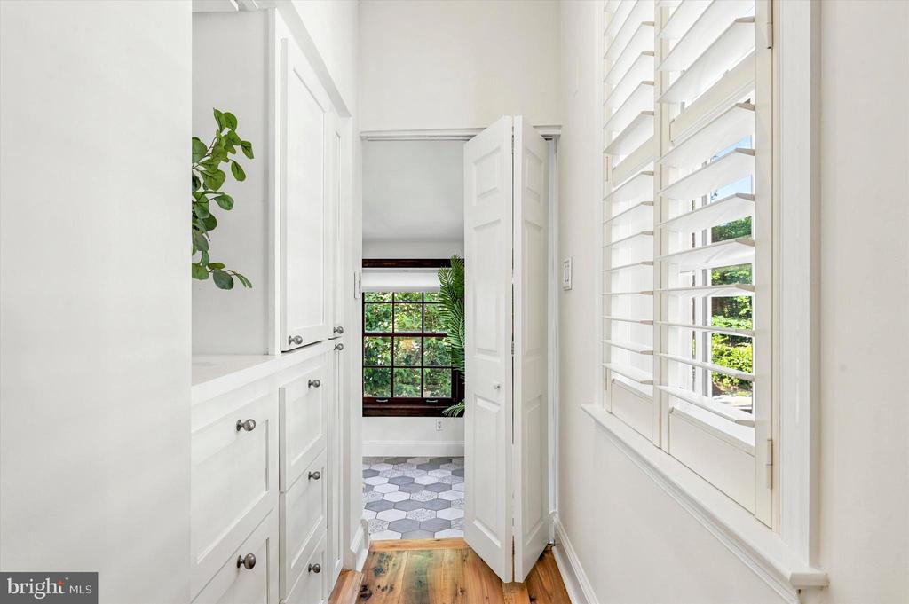 328 SPRUCE STREET 5