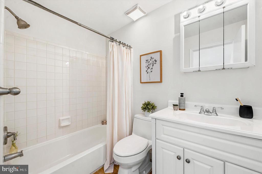 328 SPRUCE STREET 5