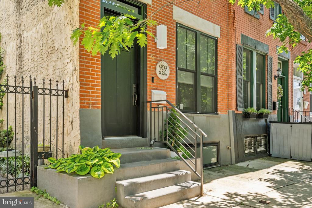 909 S 25TH STREET