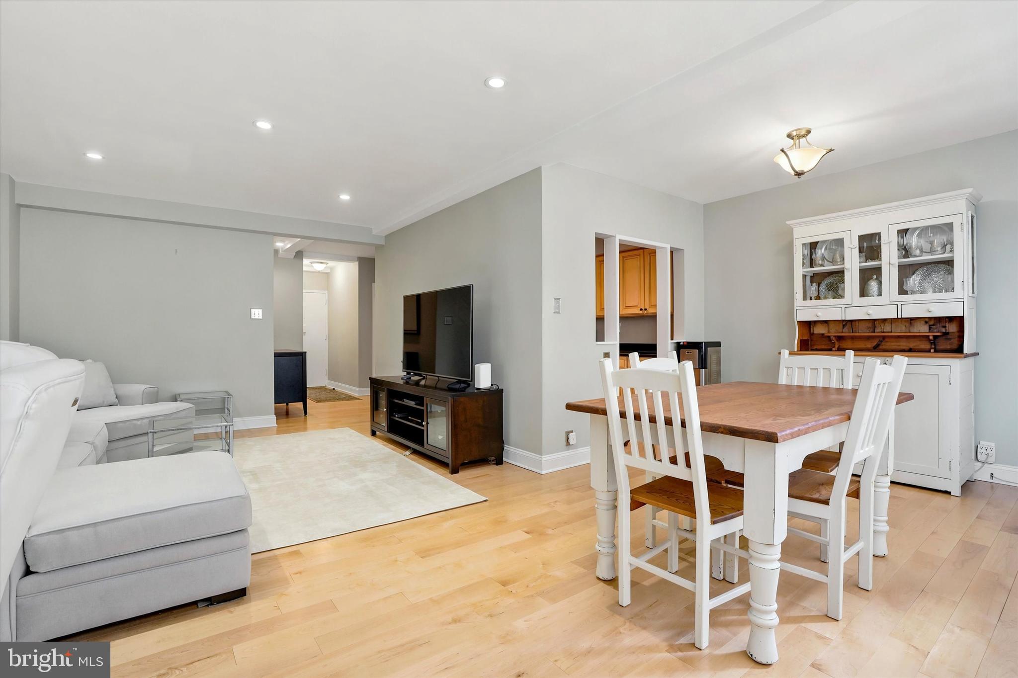 220 W RITTENHOUSE SQUARE 5D