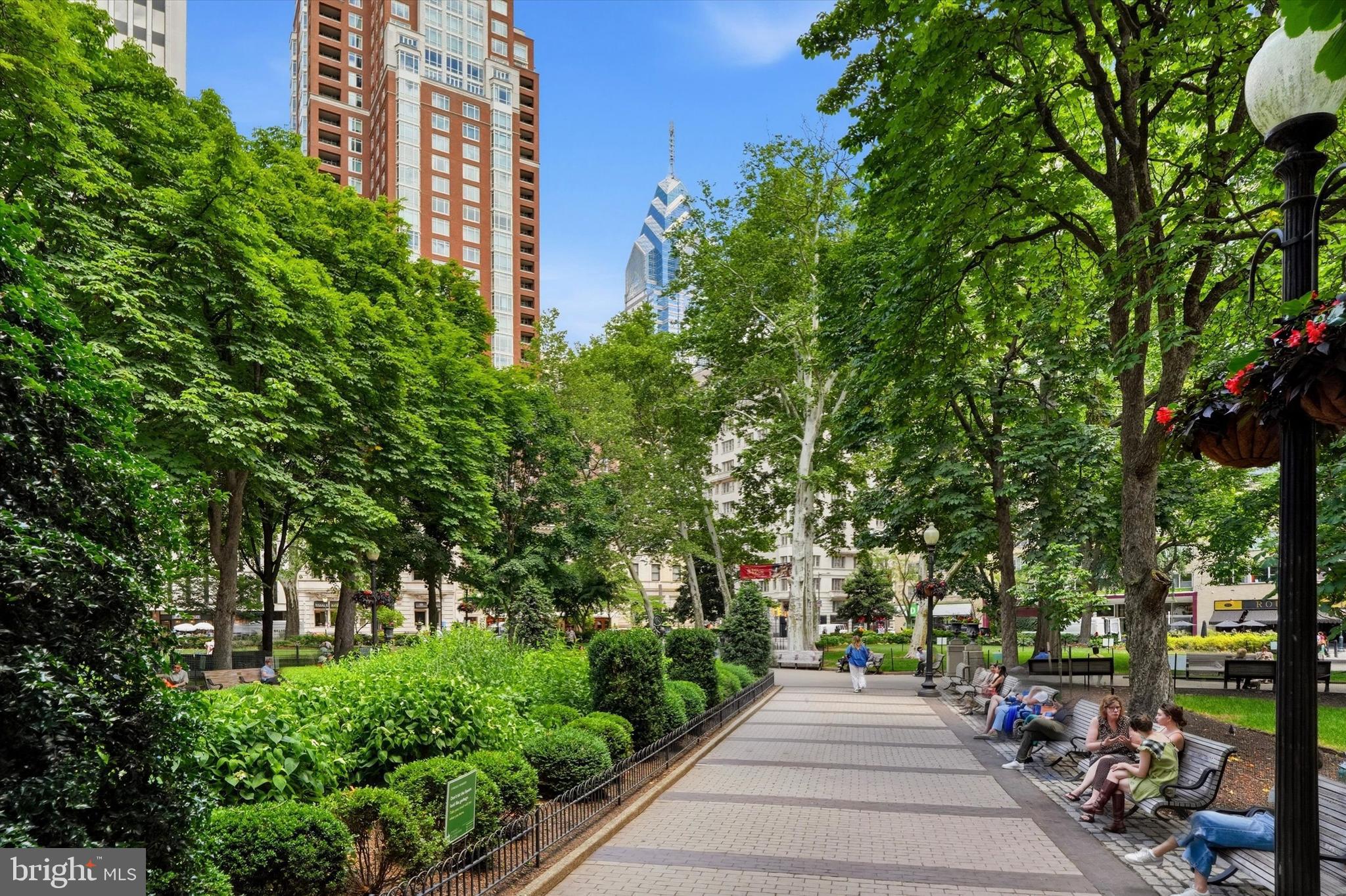 220 W RITTENHOUSE SQUARE 5D