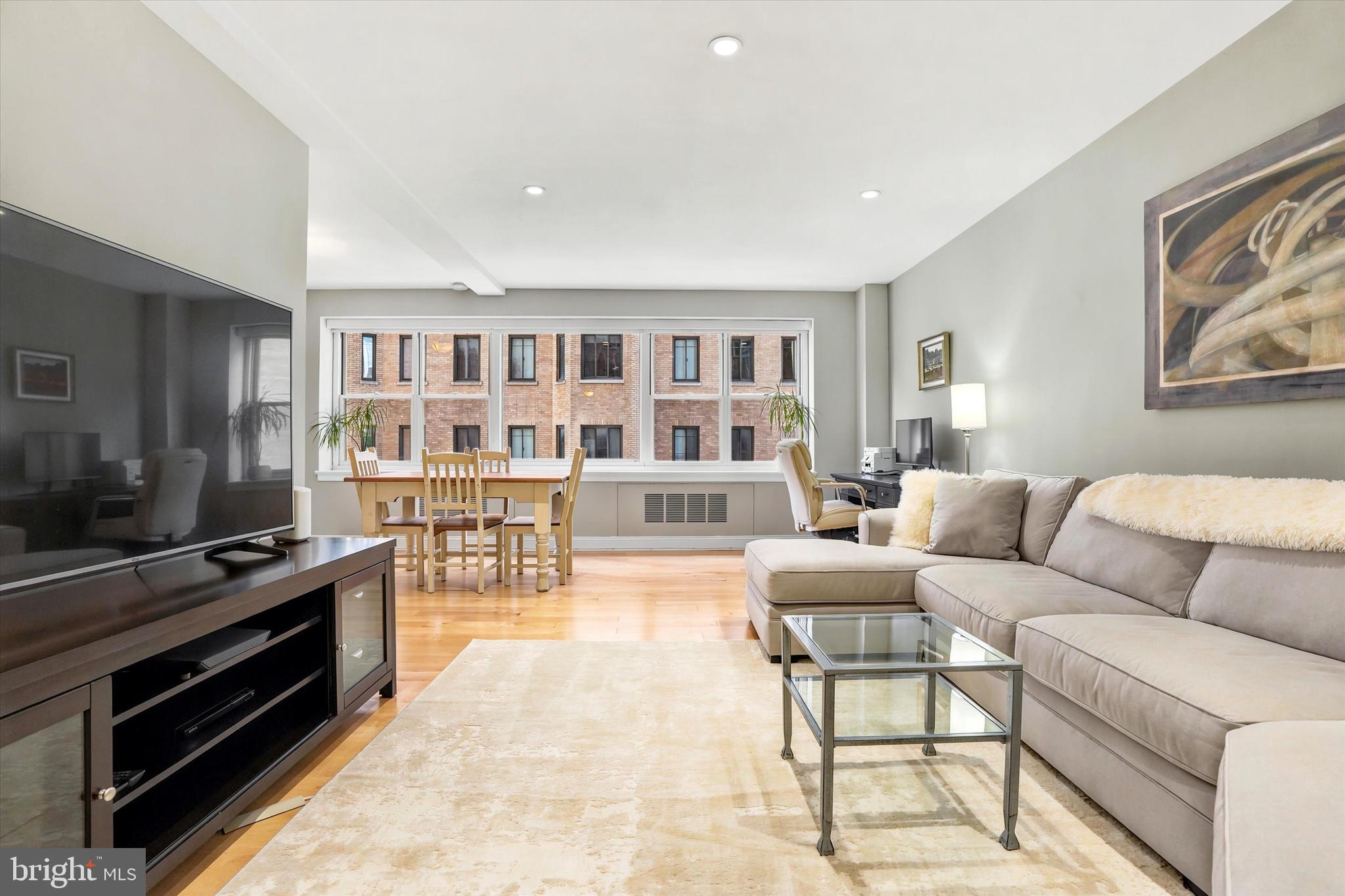220 W RITTENHOUSE SQUARE 5D