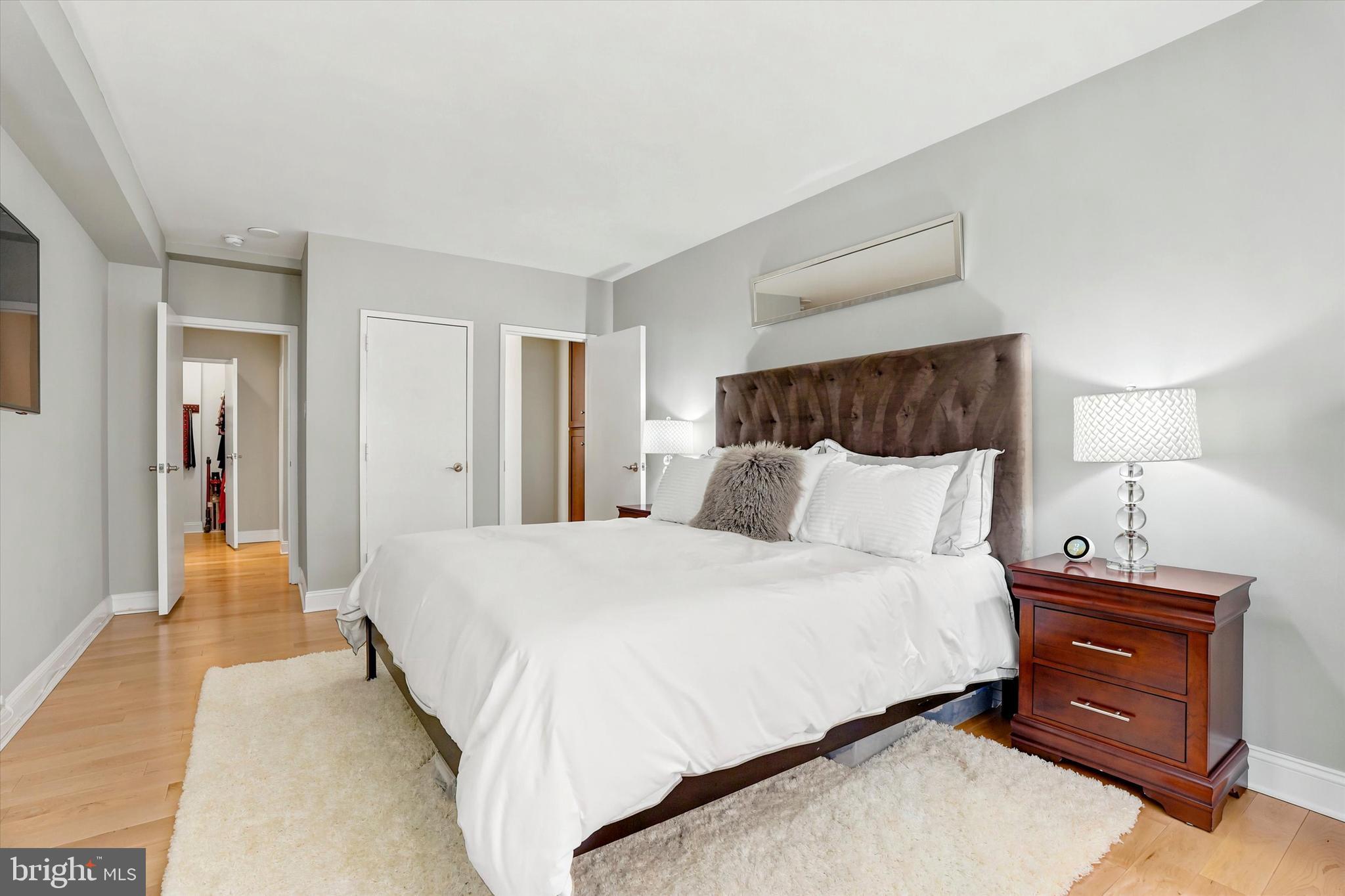 220 W RITTENHOUSE SQUARE 5D