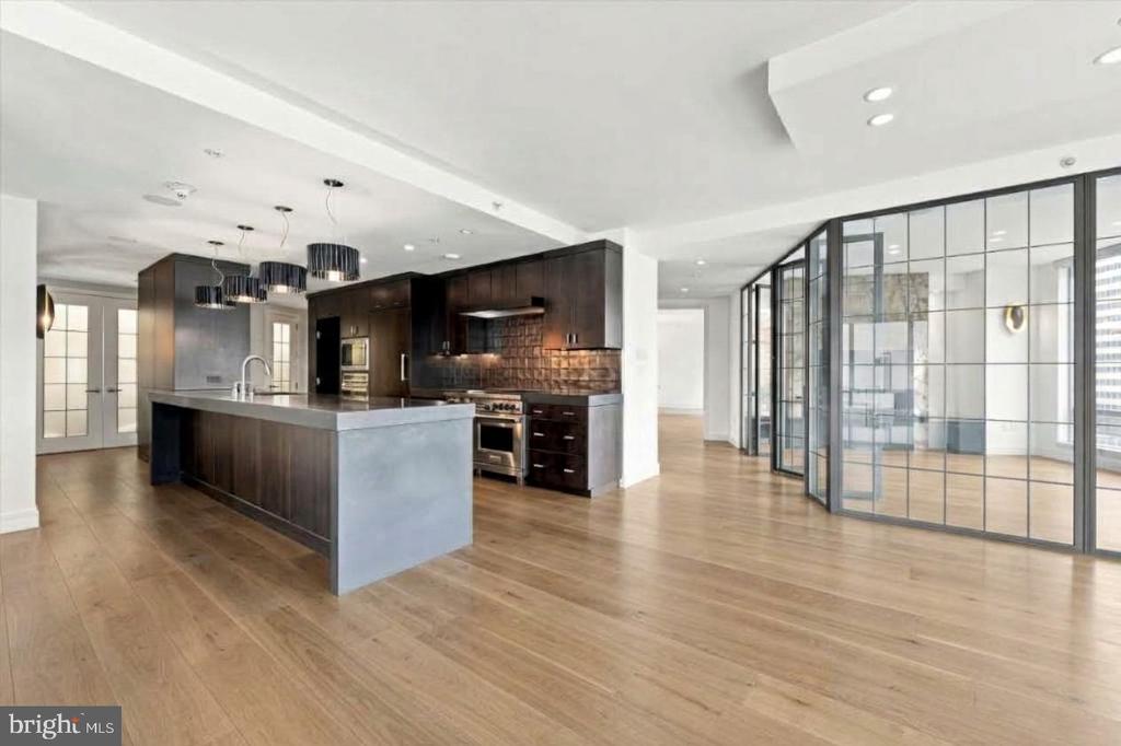 1414 S PENN SQUARE Unit: 6B