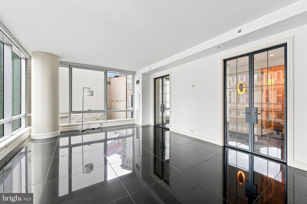1414 S PENN SQUARE Unit: 6B