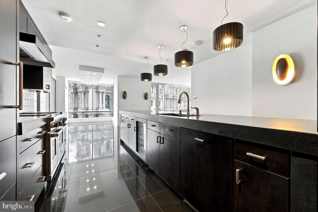 1414 S PENN SQUARE Unit: 6B