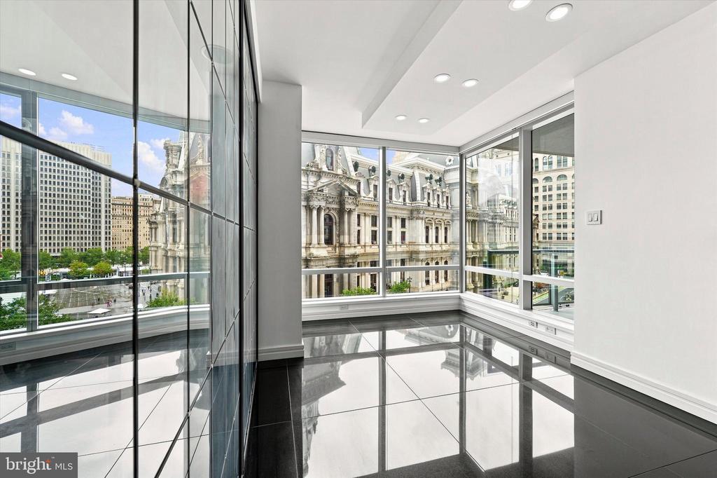 1414 S PENN SQUARE Unit: 6B