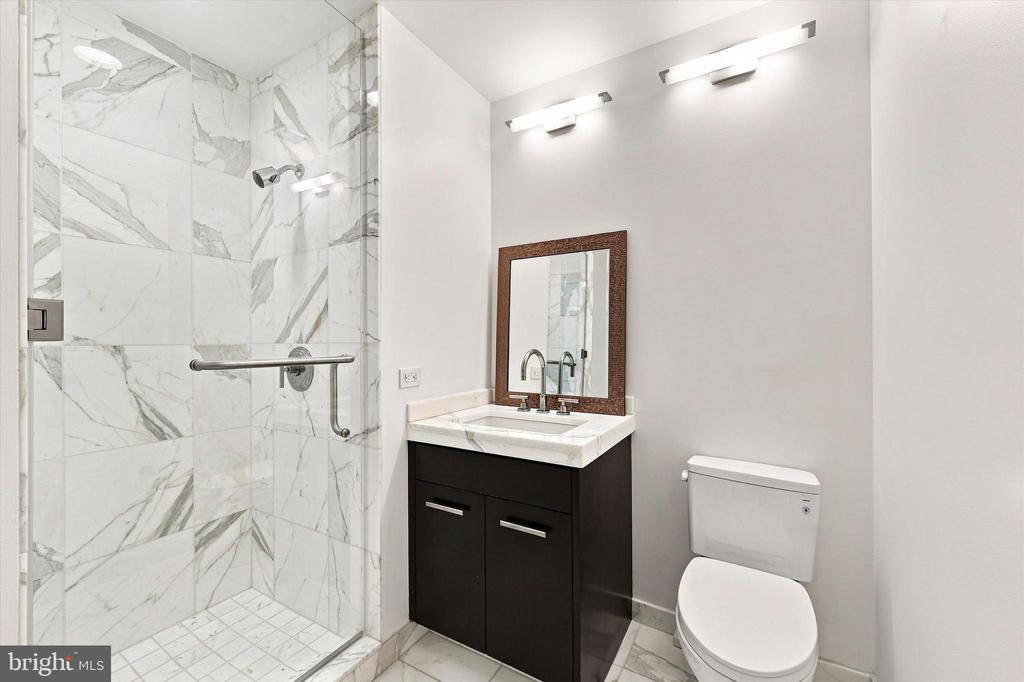 1414 S PENN SQUARE Unit: 6B