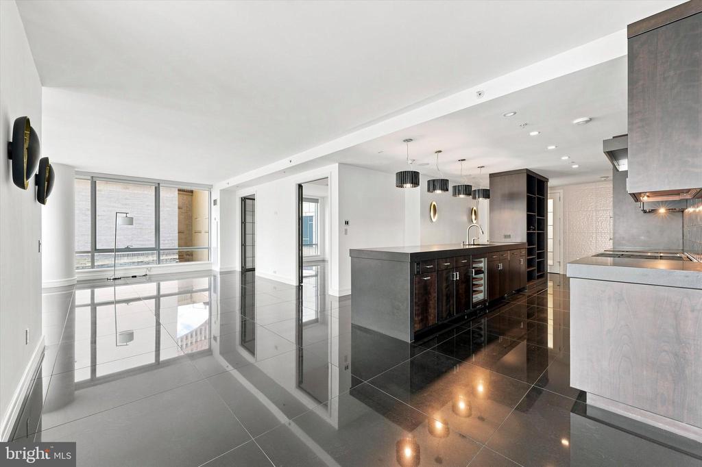 1414 S PENN SQUARE Unit: 6B