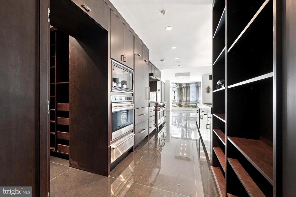 1414 S PENN SQUARE Unit: 6B