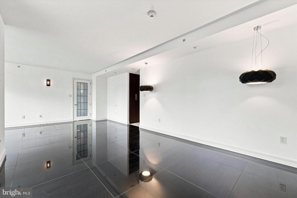 1414 S PENN SQUARE Unit: 6B