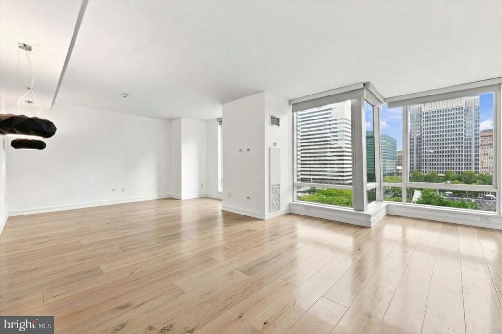 1414 S PENN SQUARE Unit: 6B