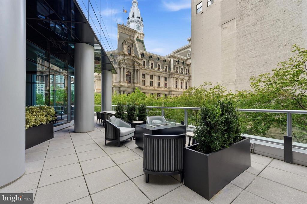 1414 S PENN SQUARE Unit: 6B