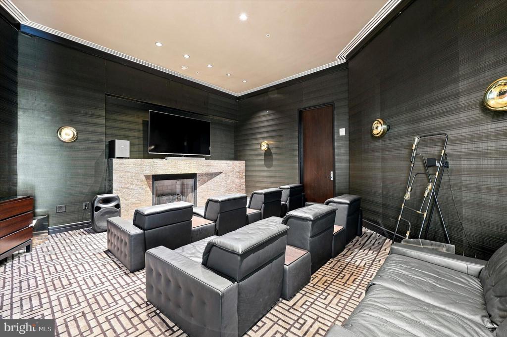 1414 S PENN SQUARE Unit: 6B