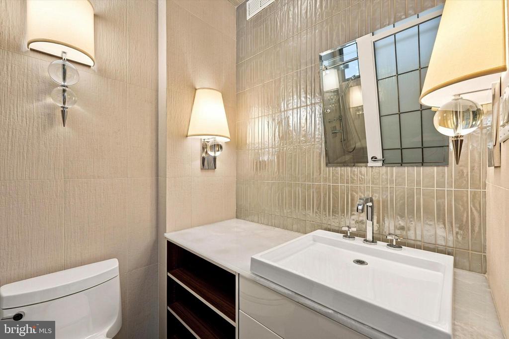 1414 S PENN SQUARE Unit: 6B