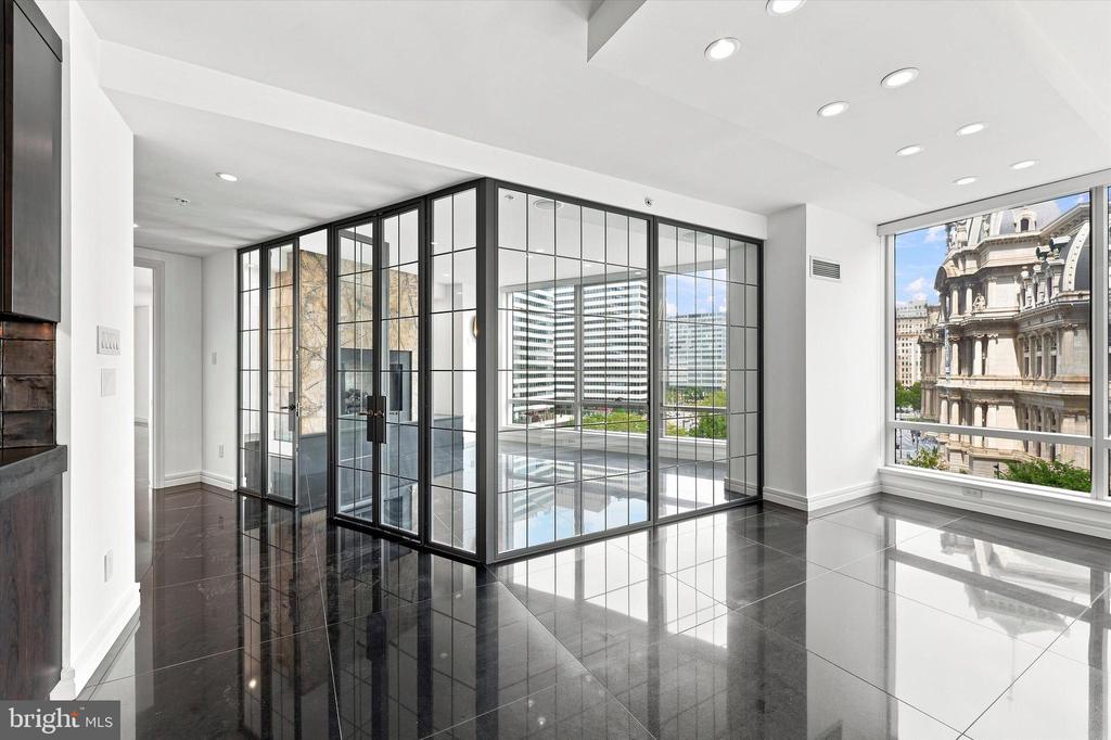 1414 S PENN SQUARE Unit: 6B