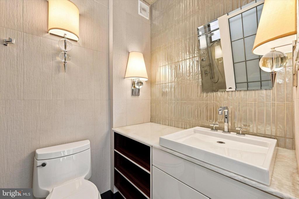 1414 S PENN SQUARE Unit: 6B