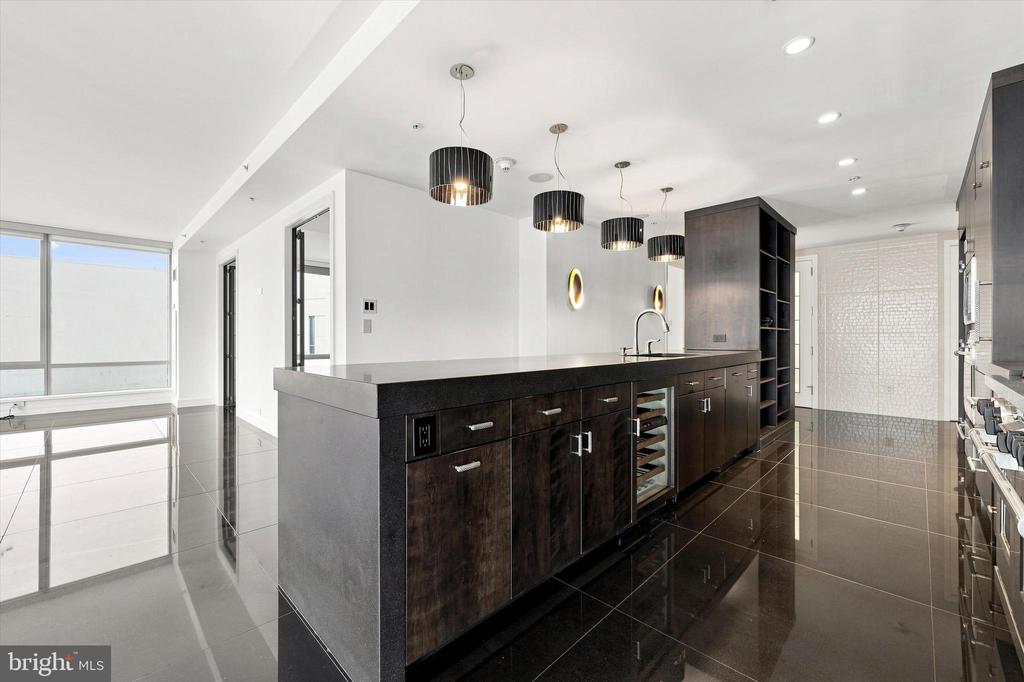 1414 S PENN SQUARE Unit: 6B