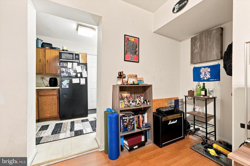 620 CATHARINE STREET Unit: 1
