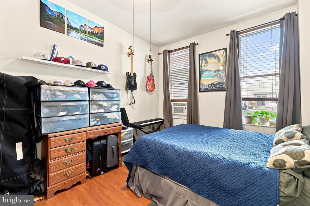 620 CATHARINE STREET Unit: 1