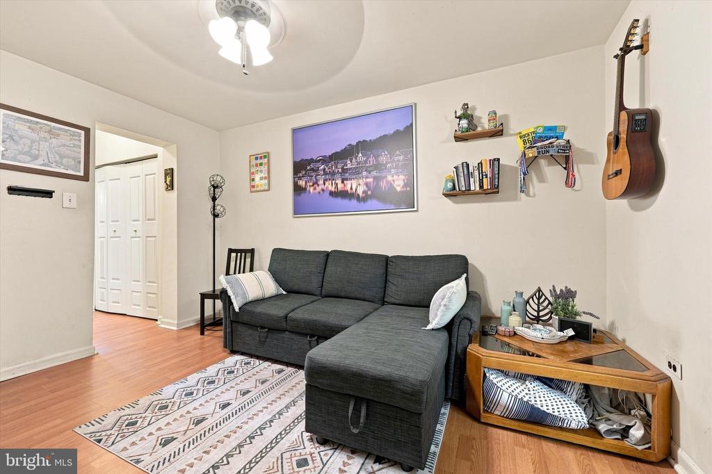 620 CATHARINE STREET Unit: 1