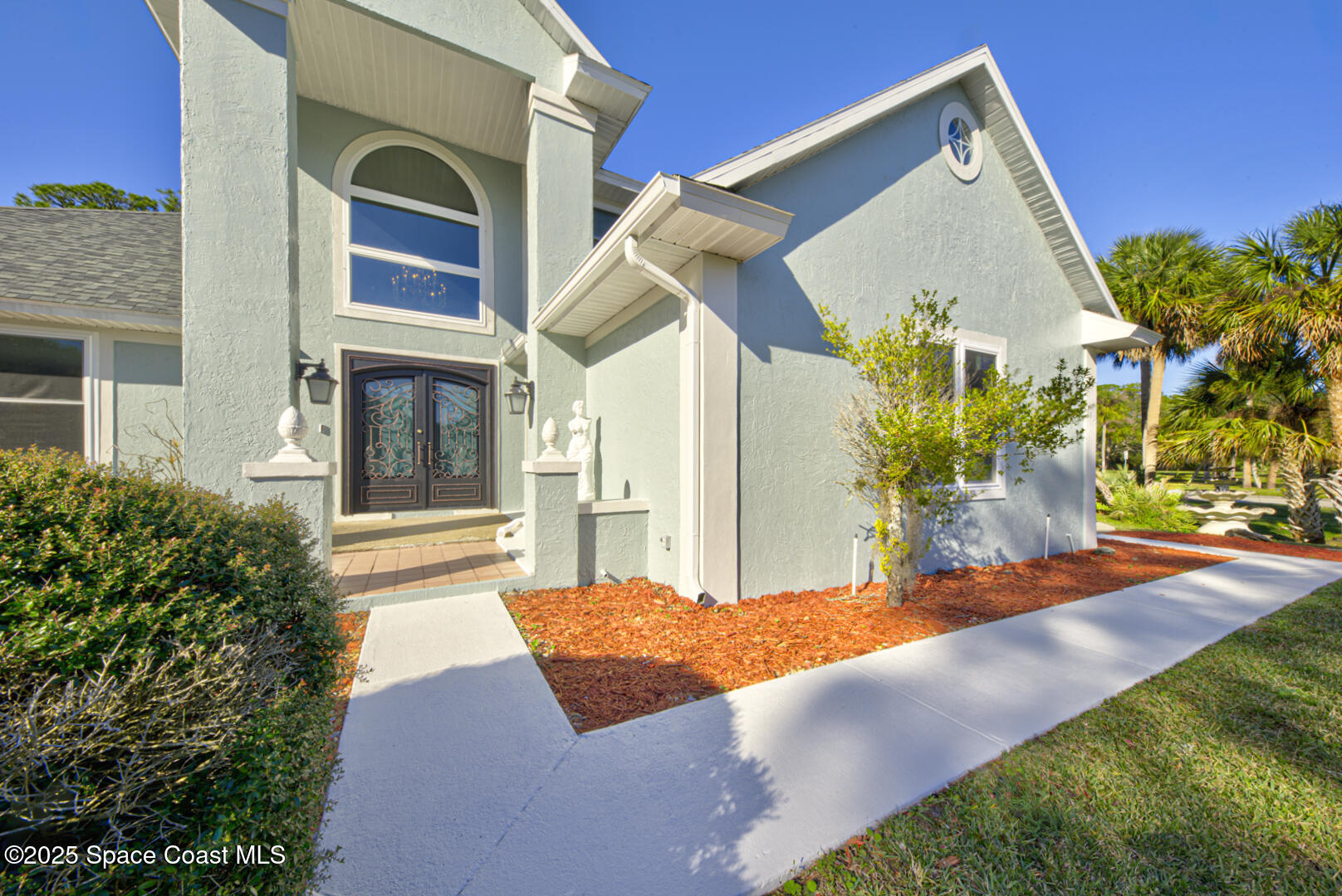 1817 Laurel Oak Drive S