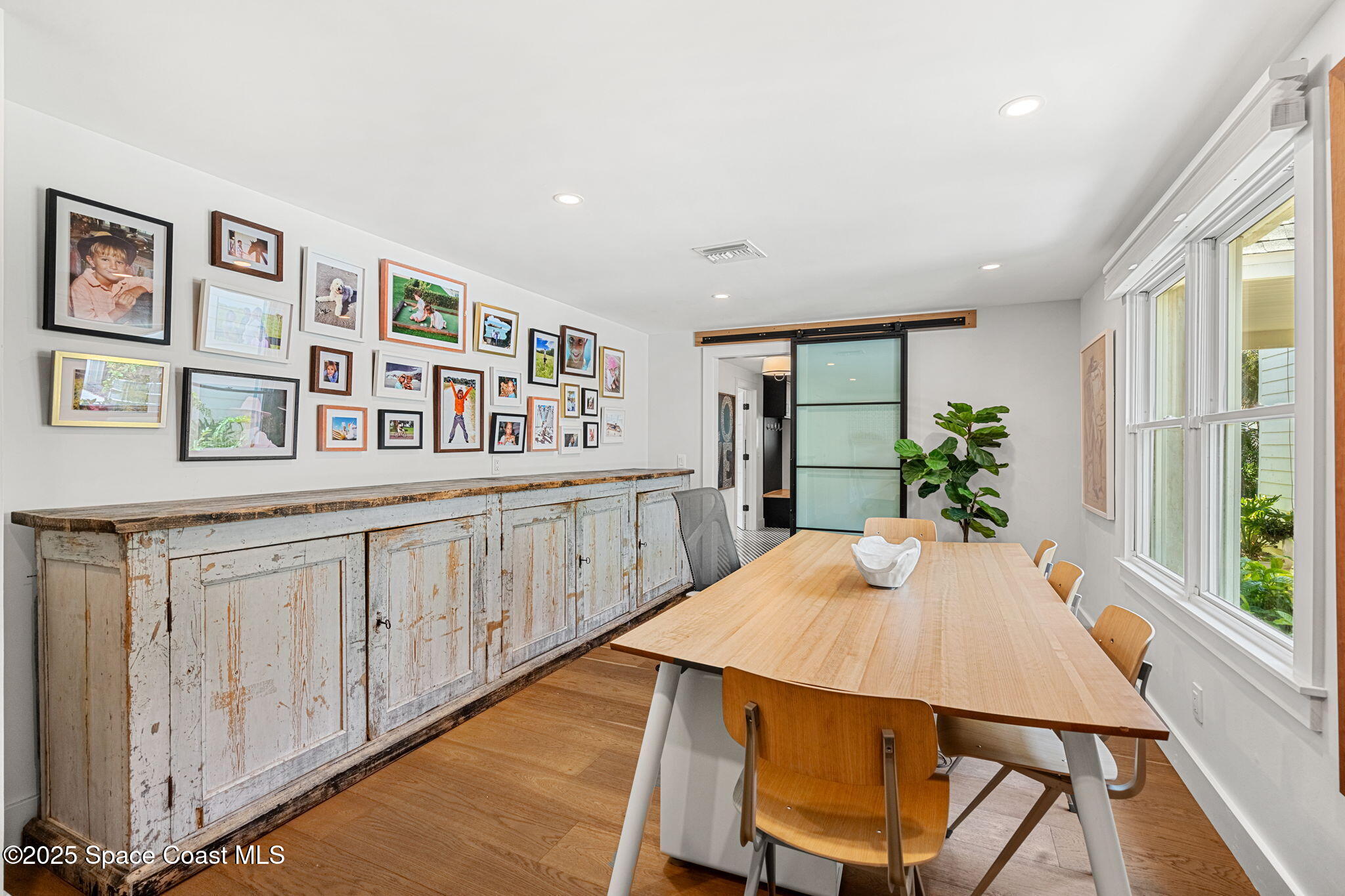 2600 N Riverside Drive