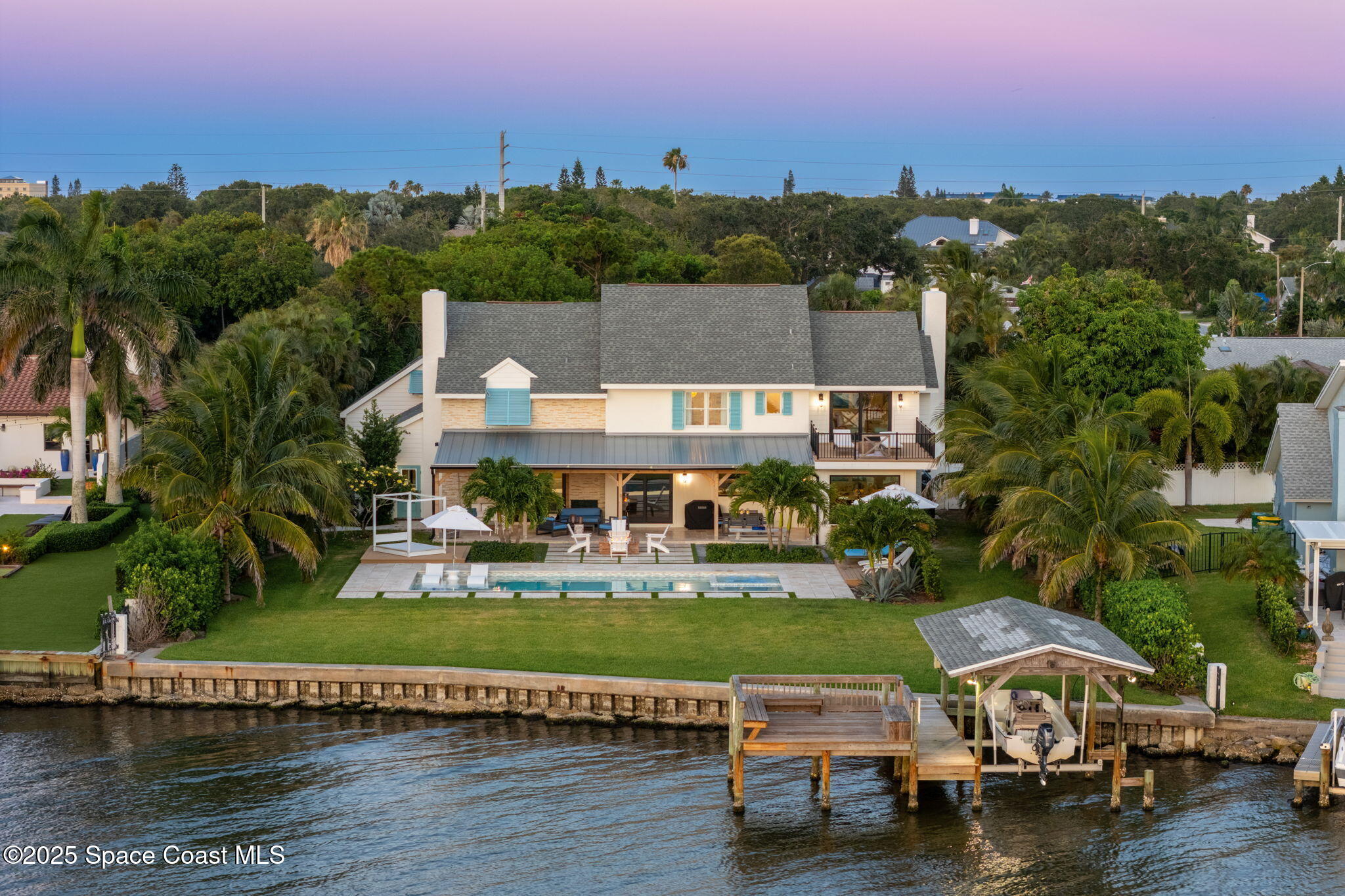 2600 N Riverside Drive