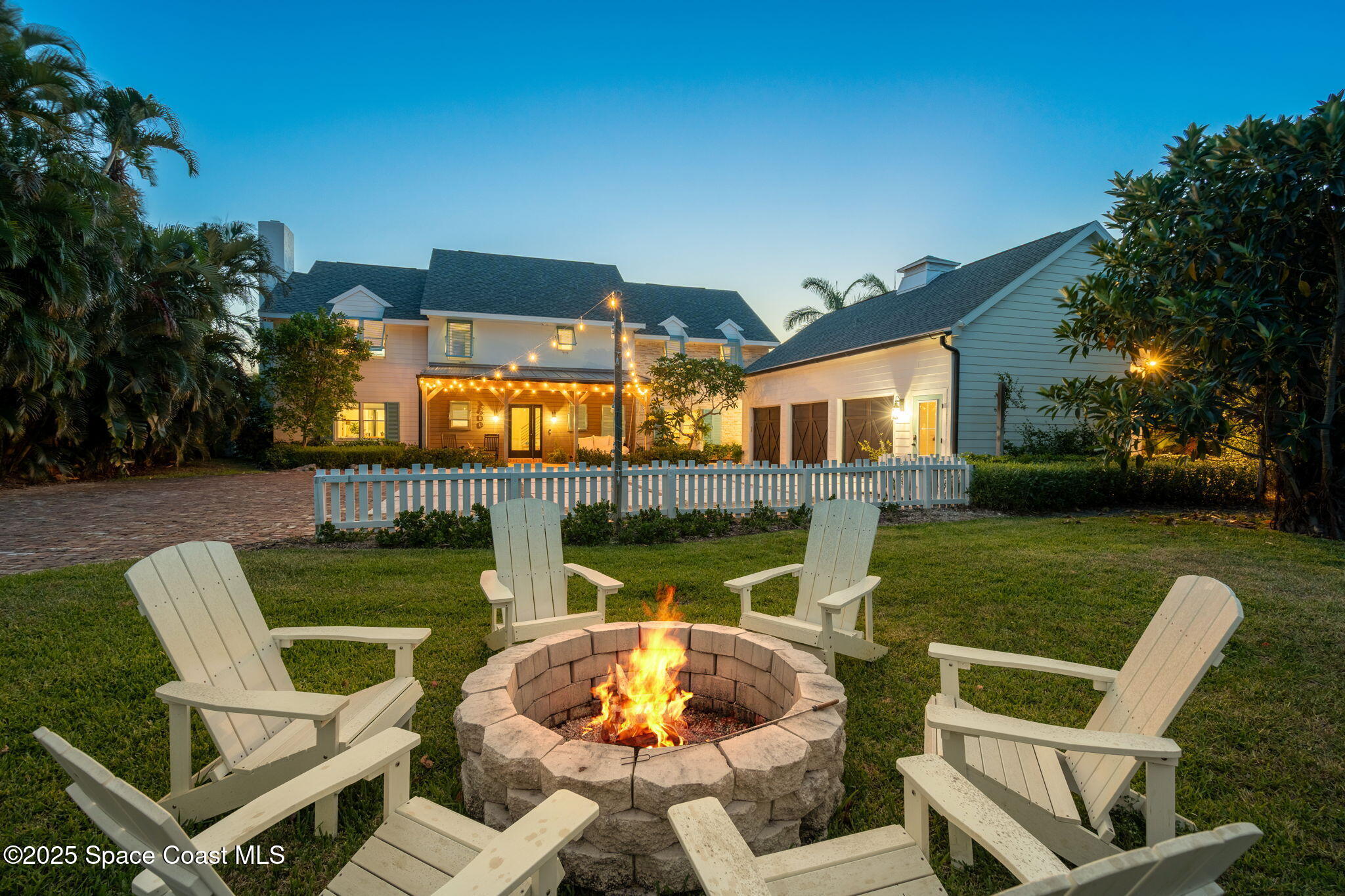 2600 N Riverside Drive