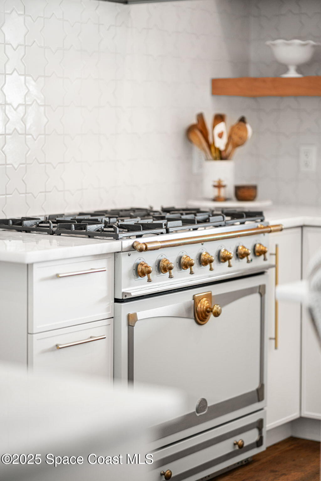 2600 N Riverside Drive