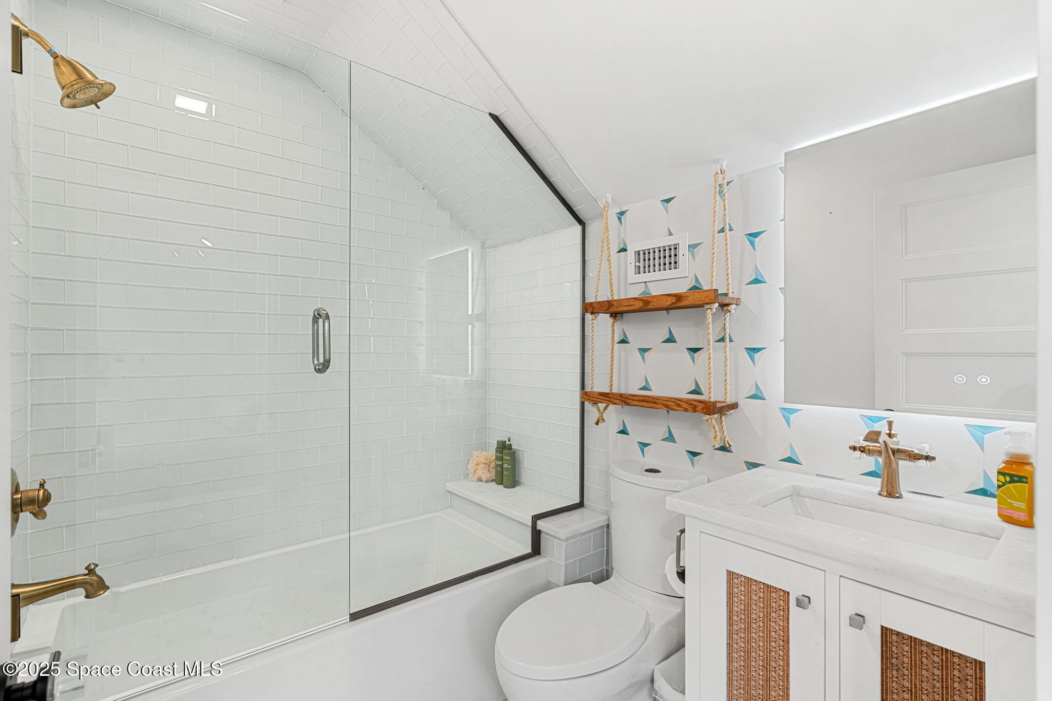 2600 N Riverside Drive