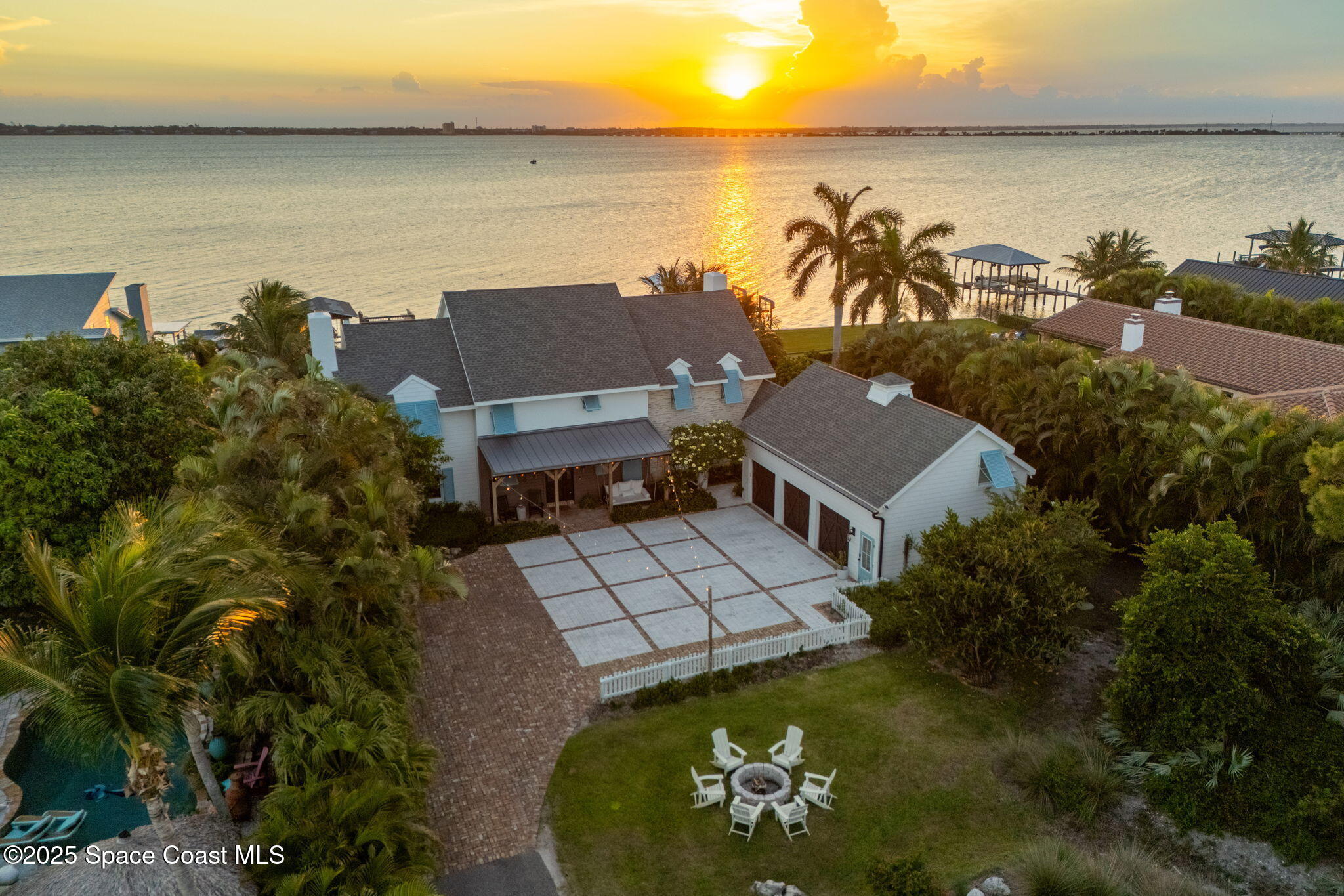 2600 N Riverside Drive