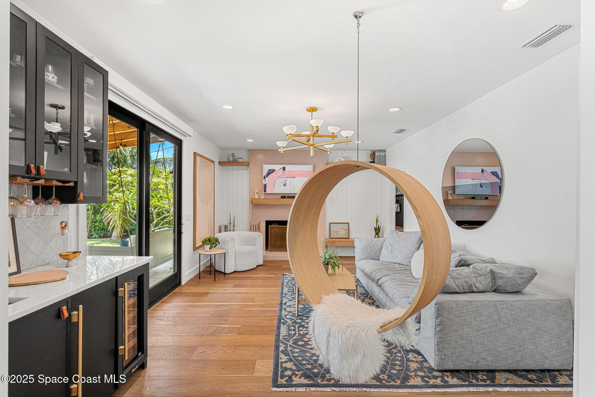 2600 N Riverside Drive