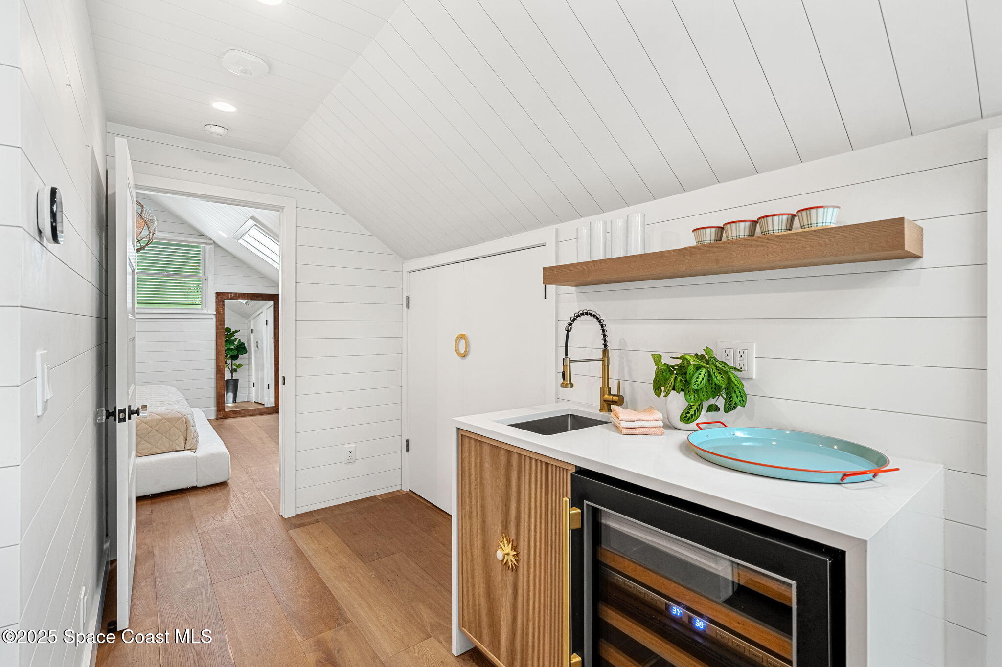 2600 N Riverside Drive