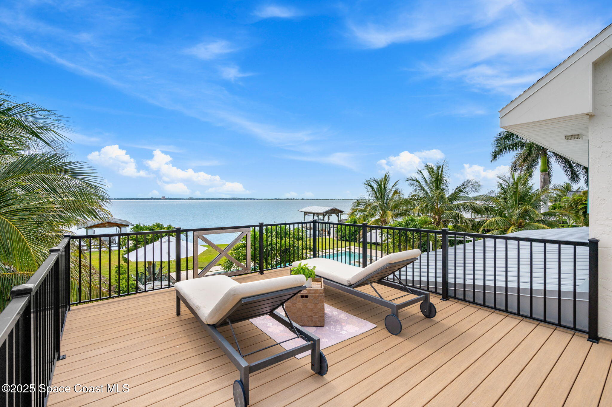 2600 N Riverside Drive