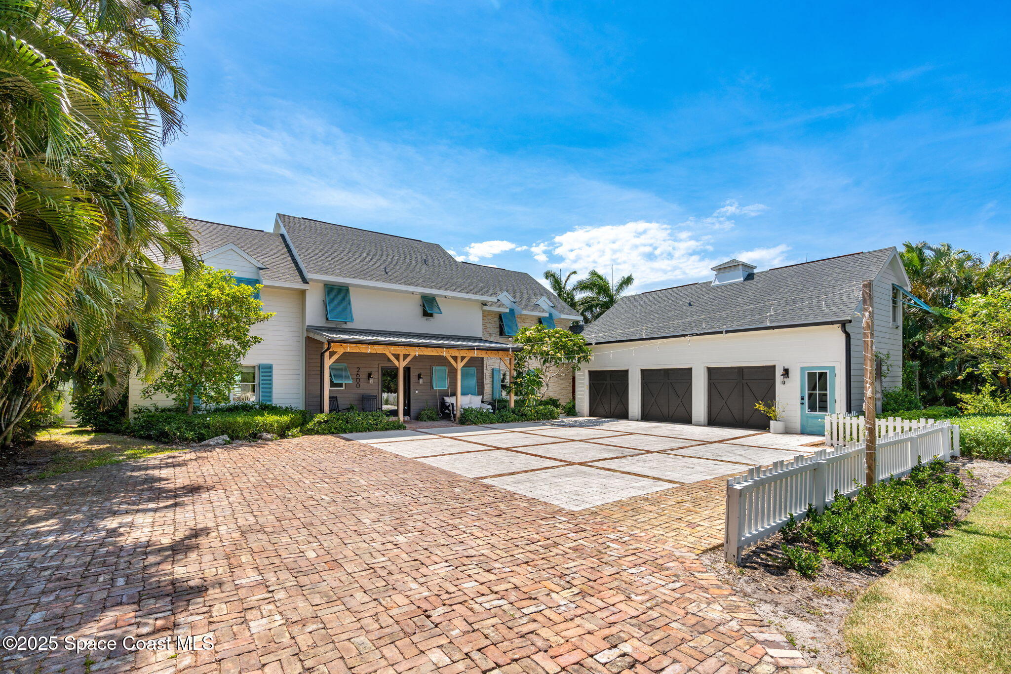 2600 N Riverside Drive