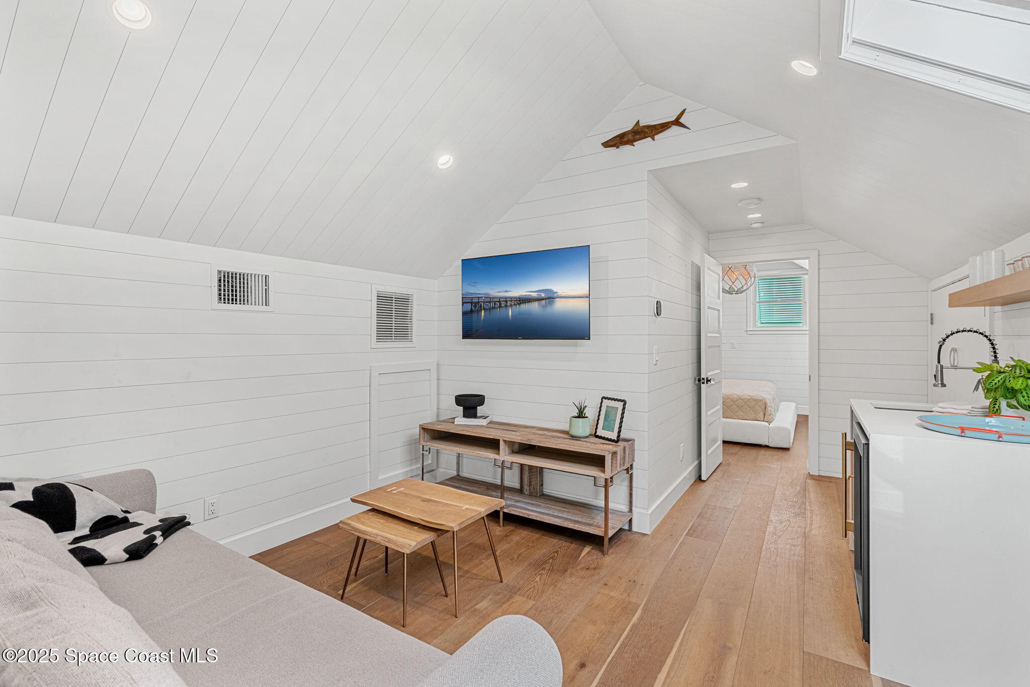 2600 N Riverside Drive