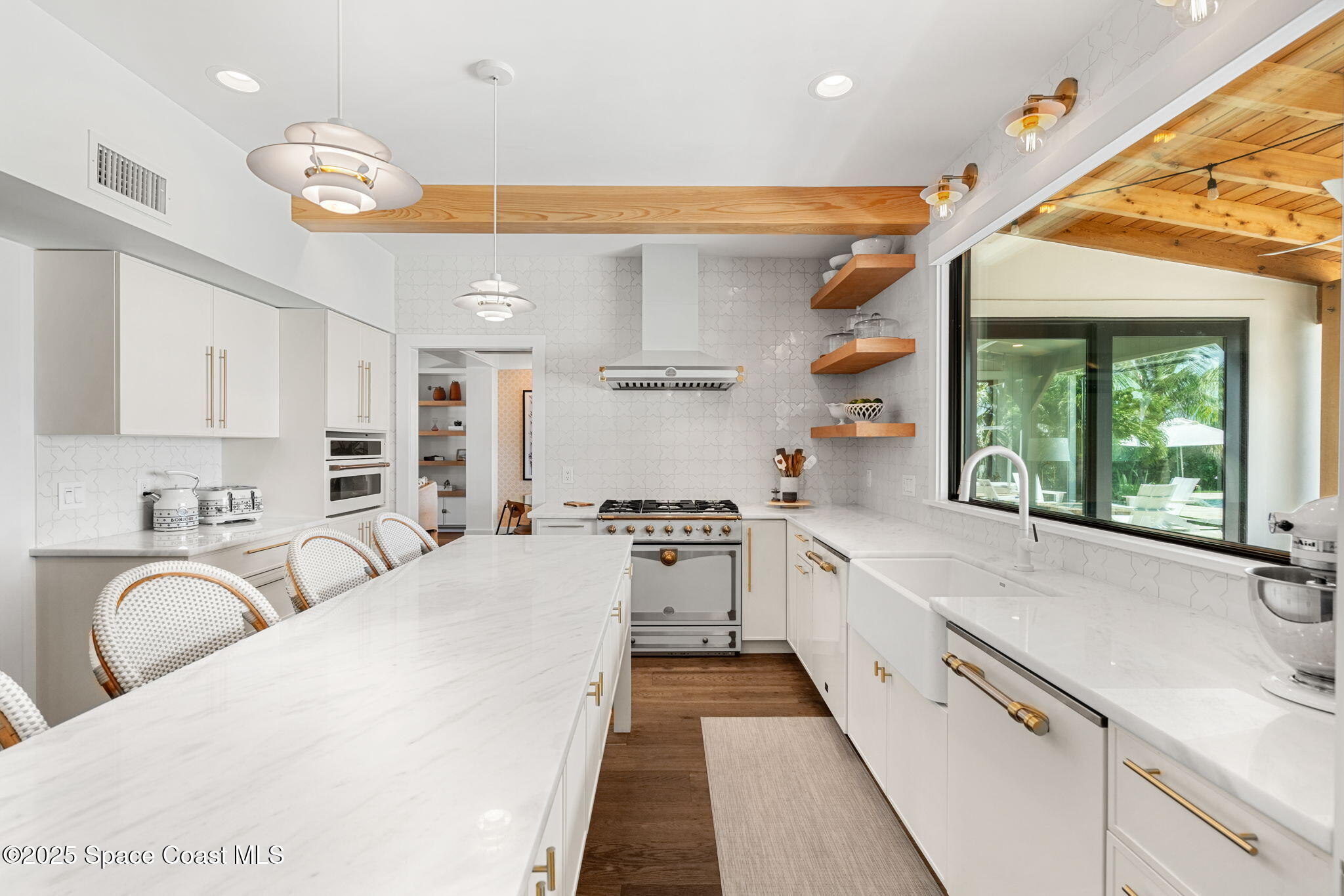 2600 N Riverside Drive