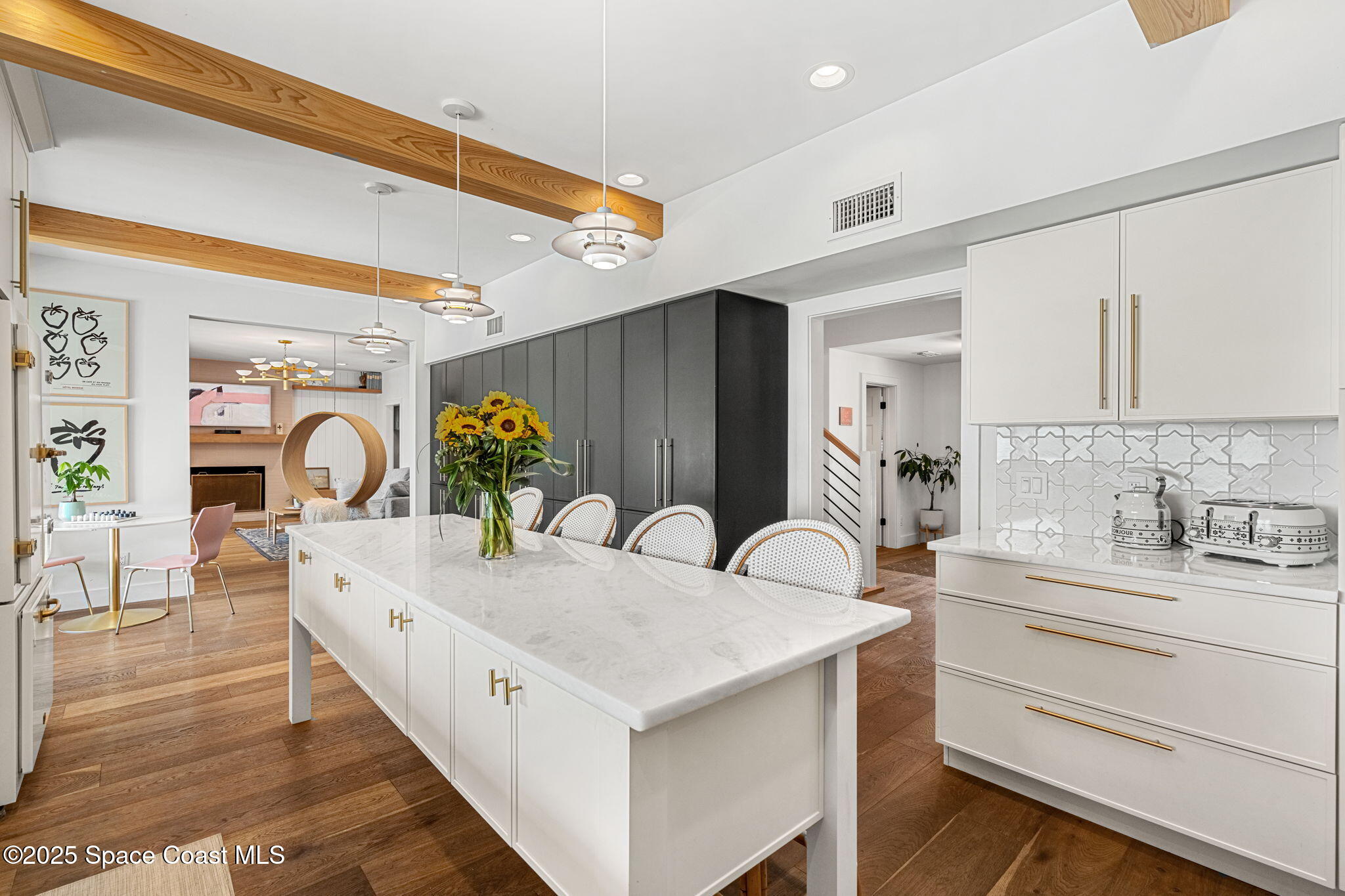 2600 N Riverside Drive