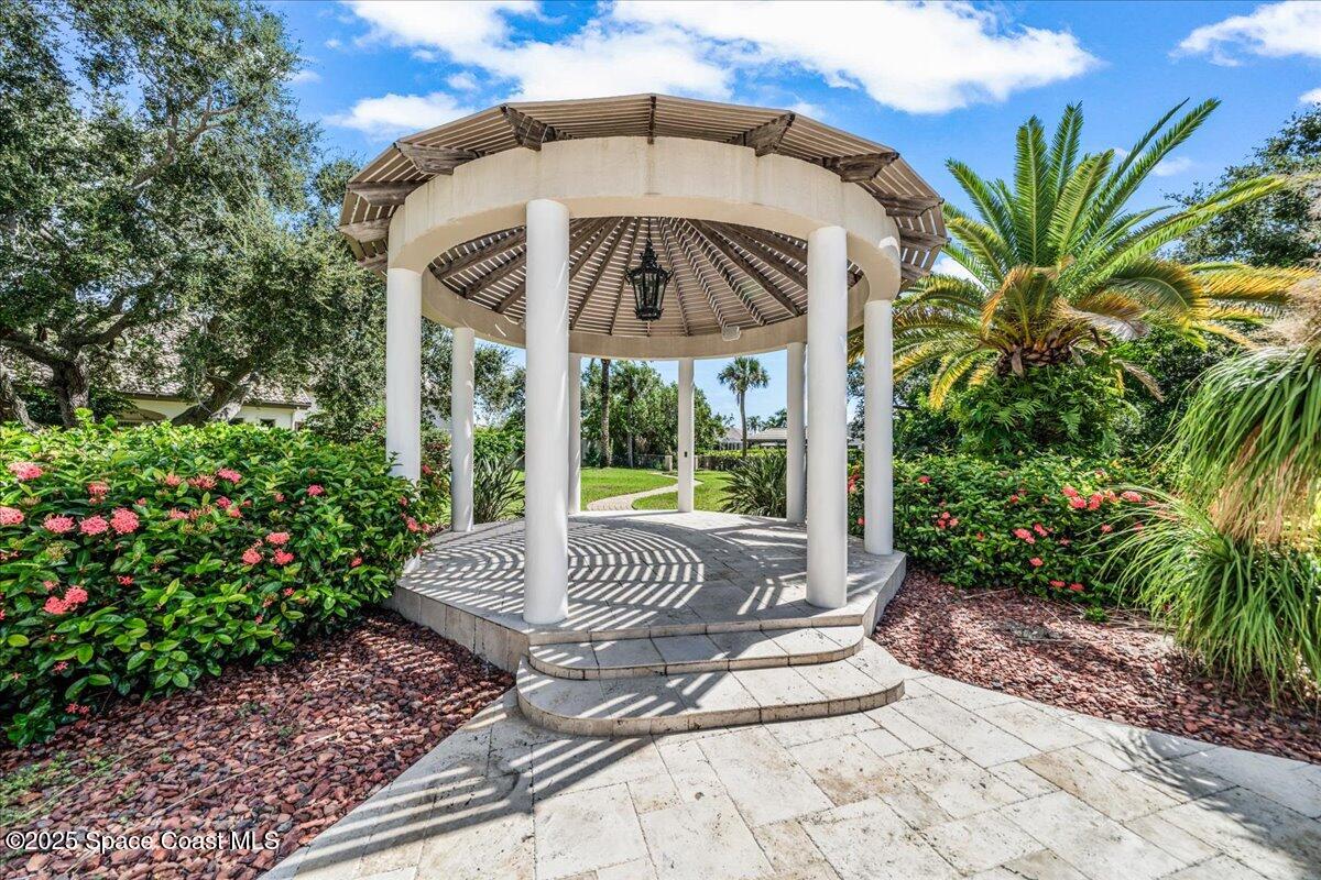 154 Lansing Island Drive