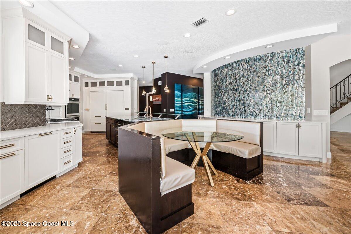 154 Lansing Island Drive