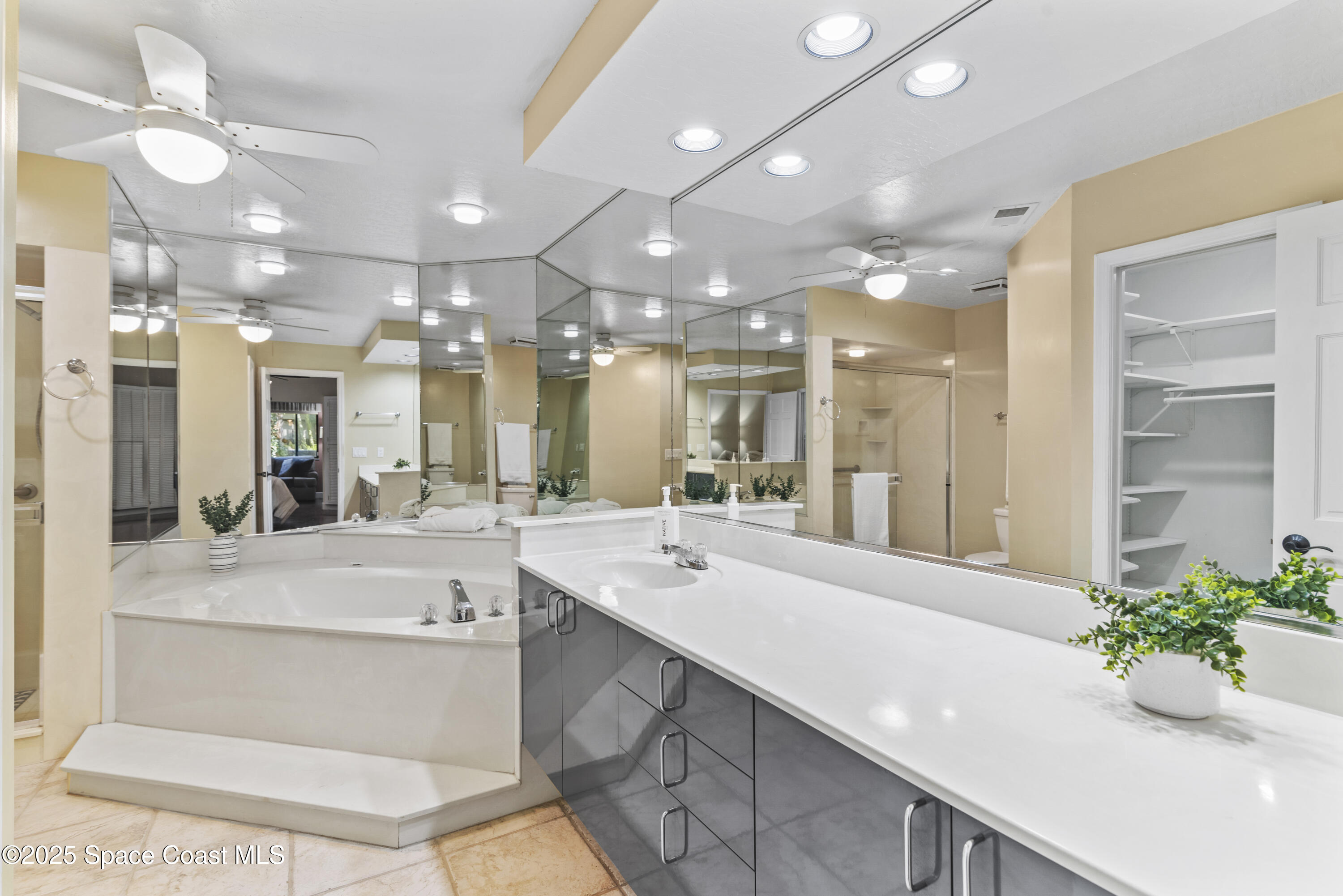 1808 Parkside Place 1808