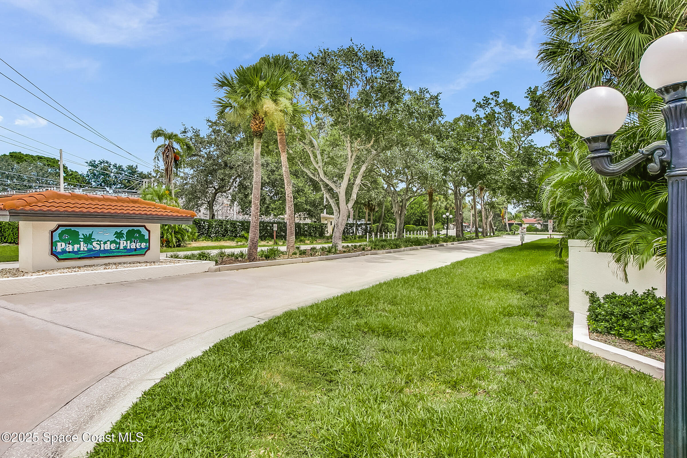 1808 Parkside Place 1808