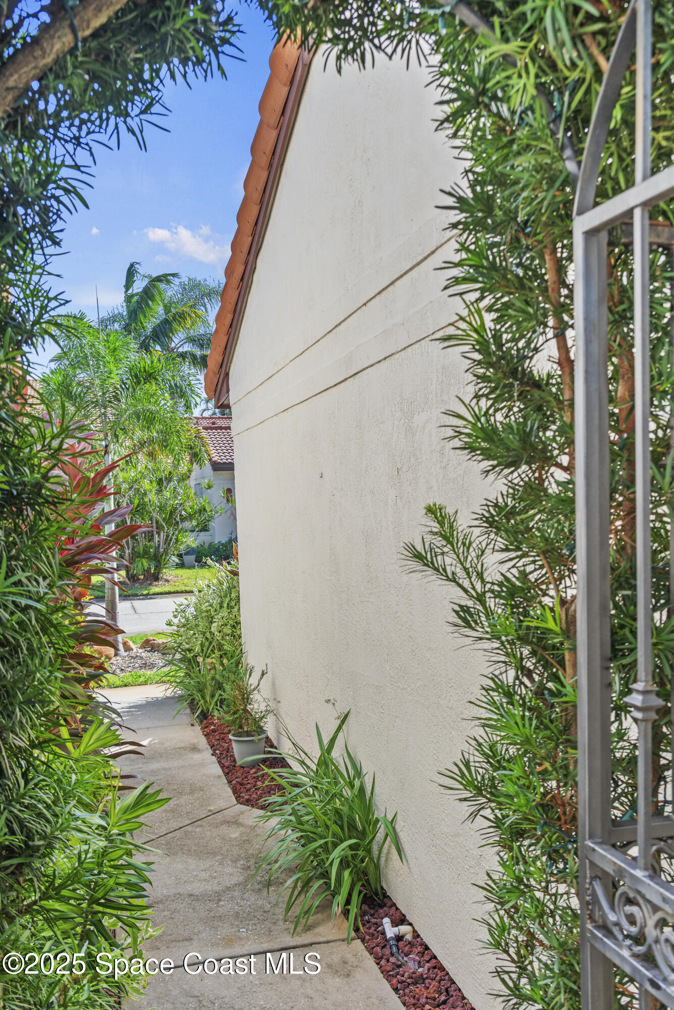 1808 Parkside Place 1808