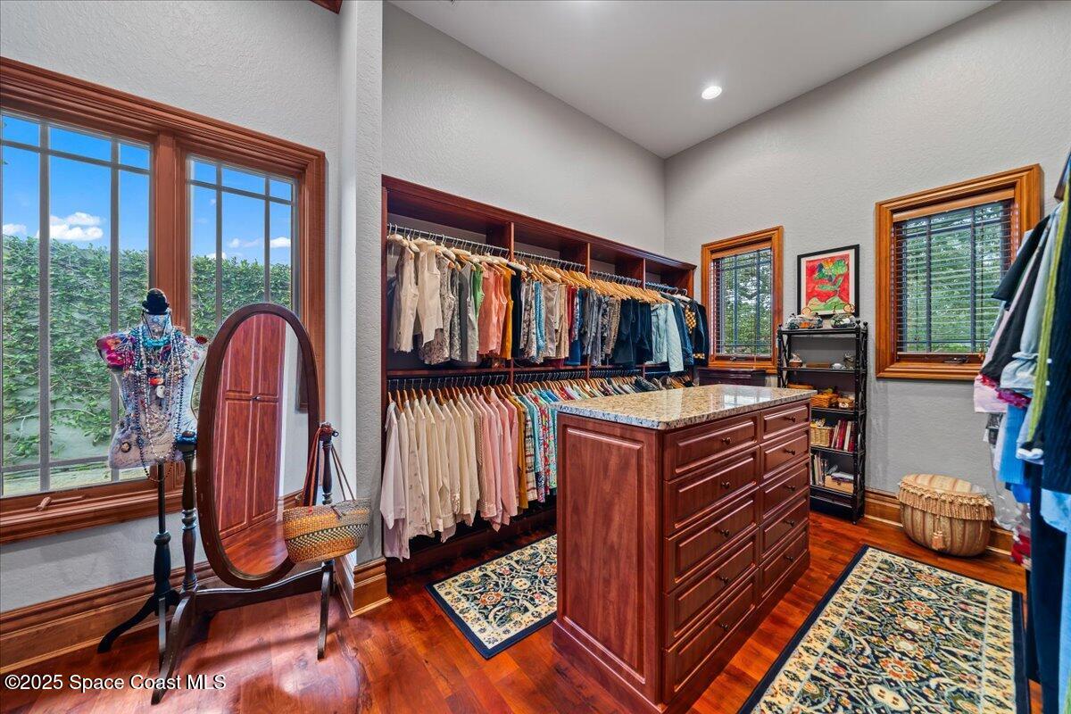 586 Wethersfield Place