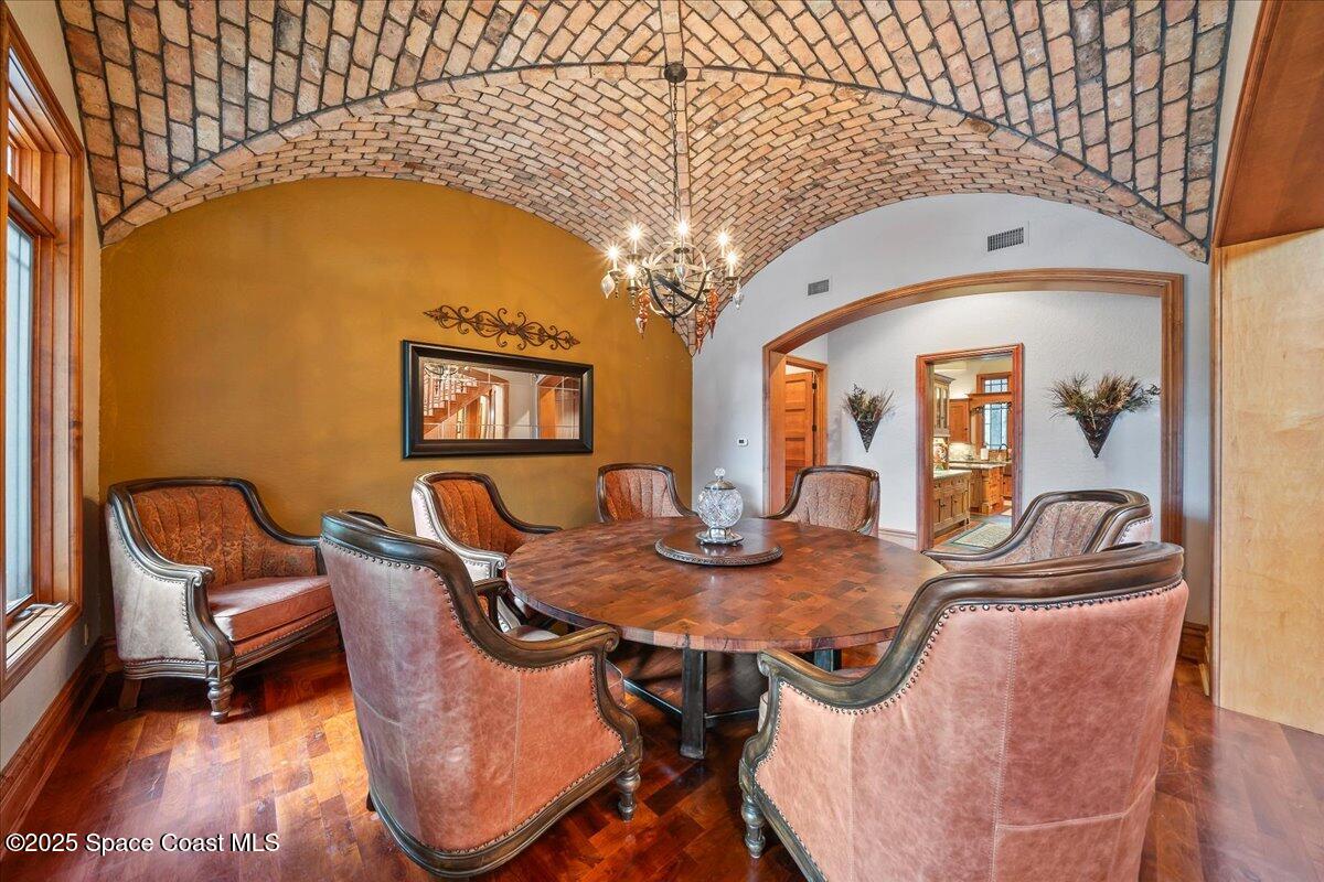 586 Wethersfield Place