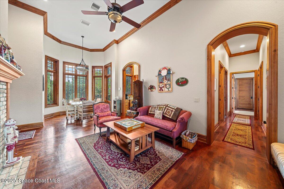 586 Wethersfield Place